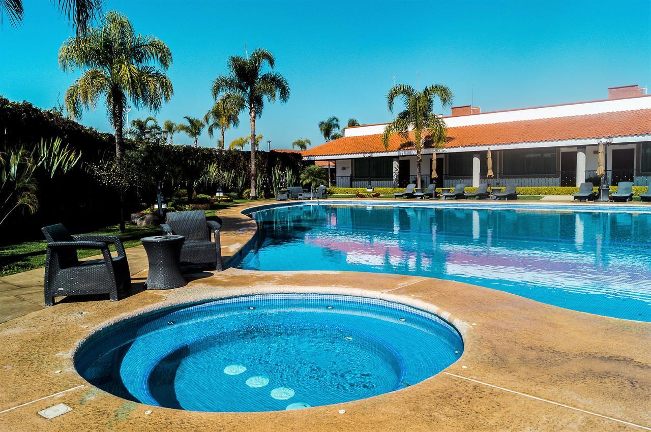 Hotel Ecce Inn & Spa Silao Exterior foto Club House