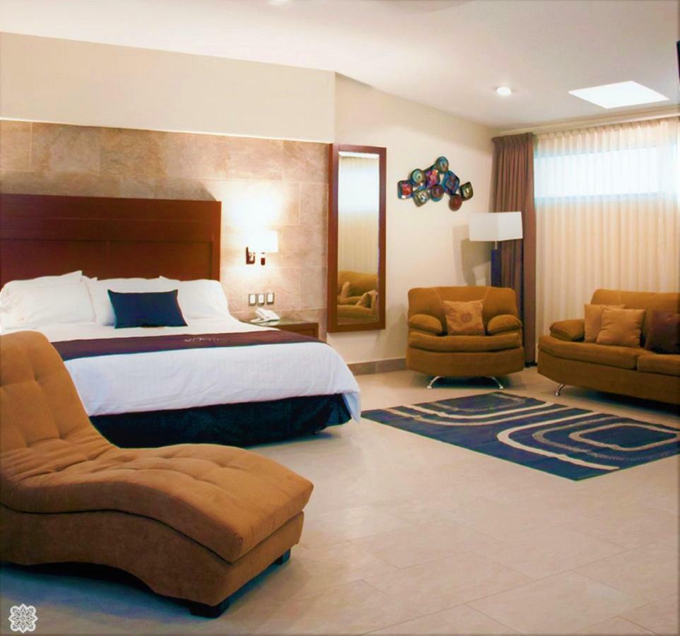 Hotel Ecce Inn & Spa Silao Exterior foto Suite at the Grand Palladium Resort